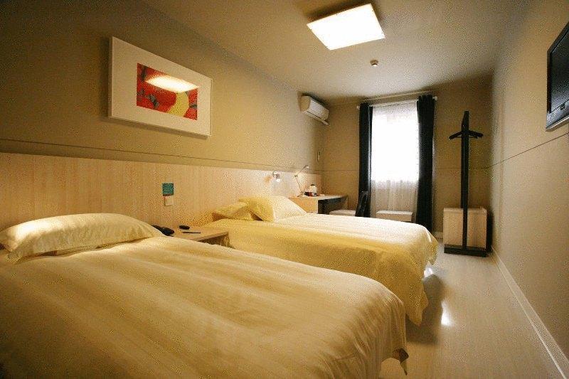 فندق جينجيانج إن ووهان جيانجتان بوكسينج ستريت المظهر الخارجي الصورة